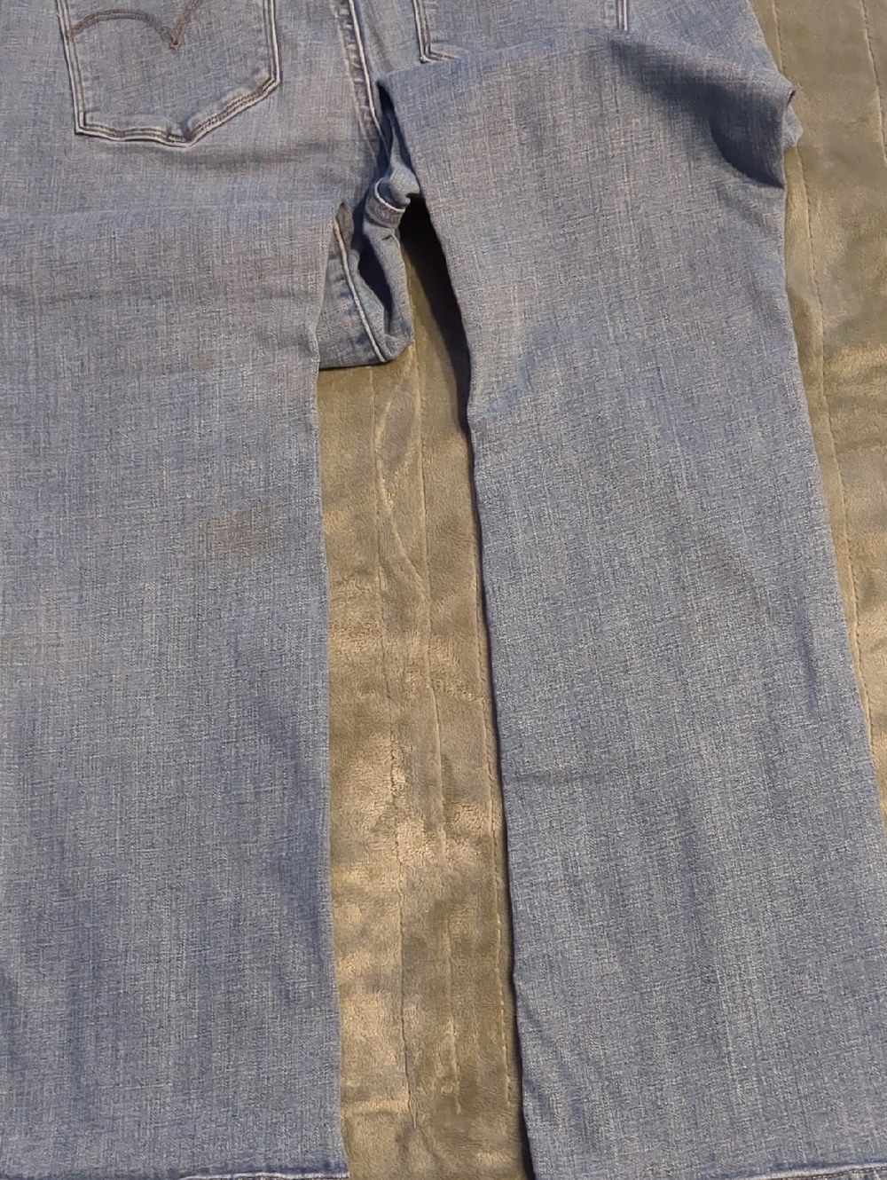 Levi’s Women's Classic Slimming Bootcut Jeans. - Picture 16 of 16